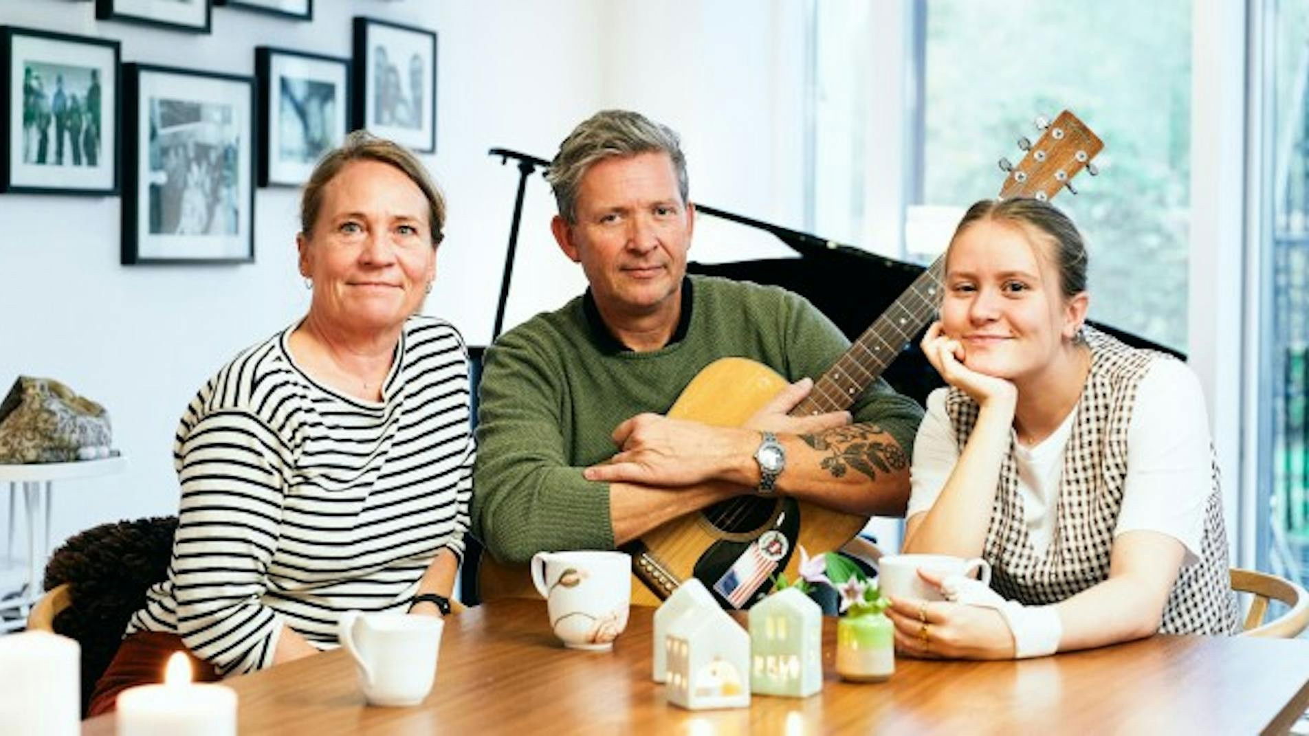 Kendisfamilier Background