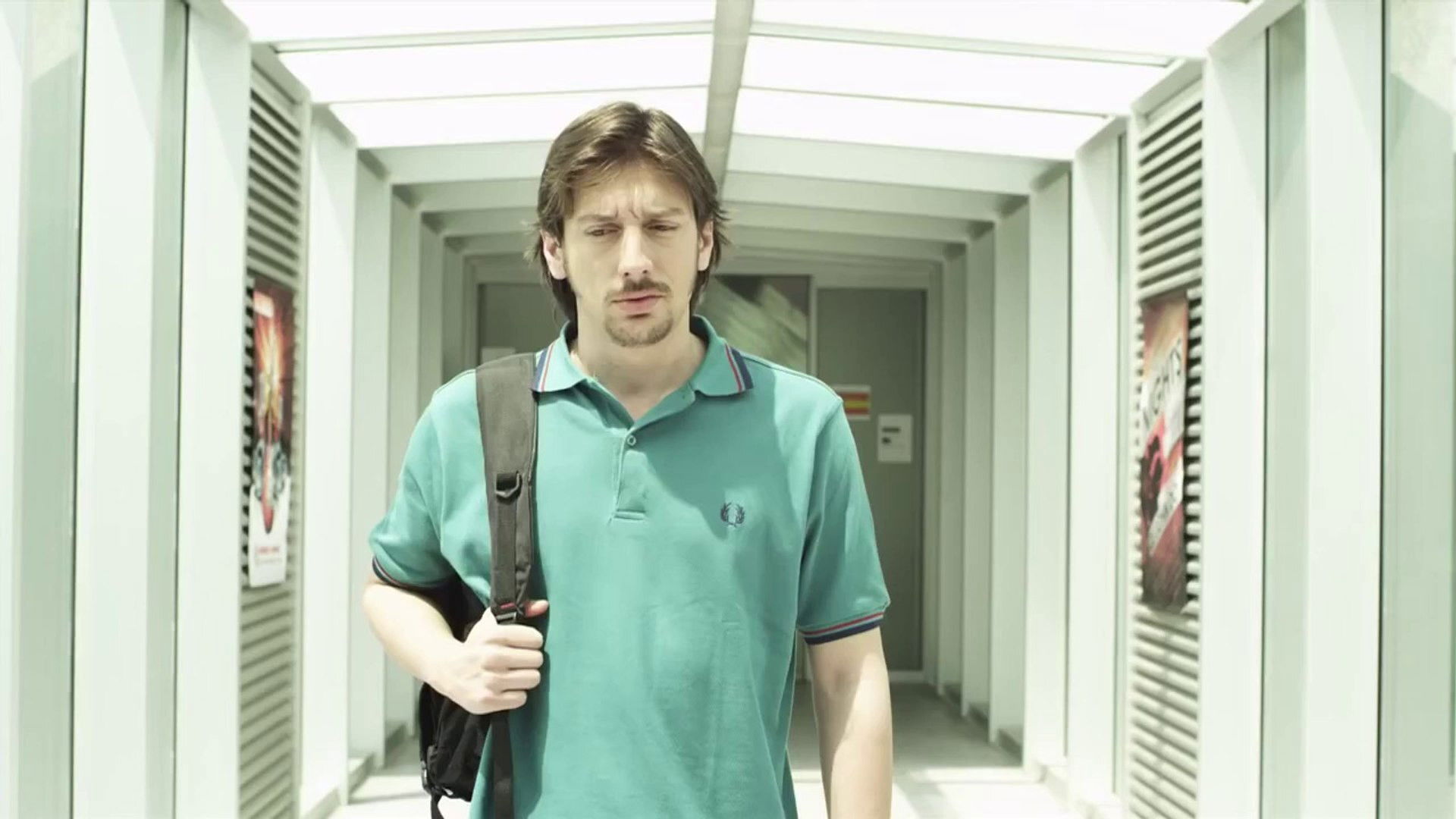 Tek Ölüm Yetmez Background