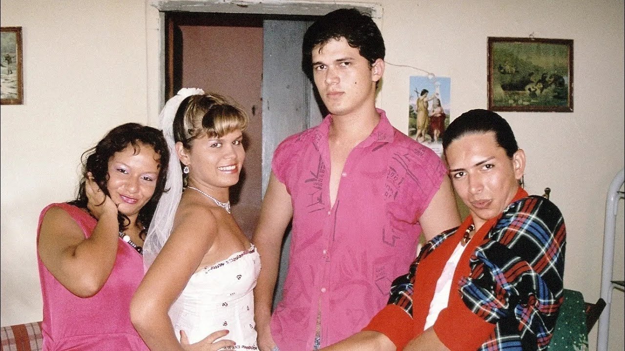 Ai que Vida! Background