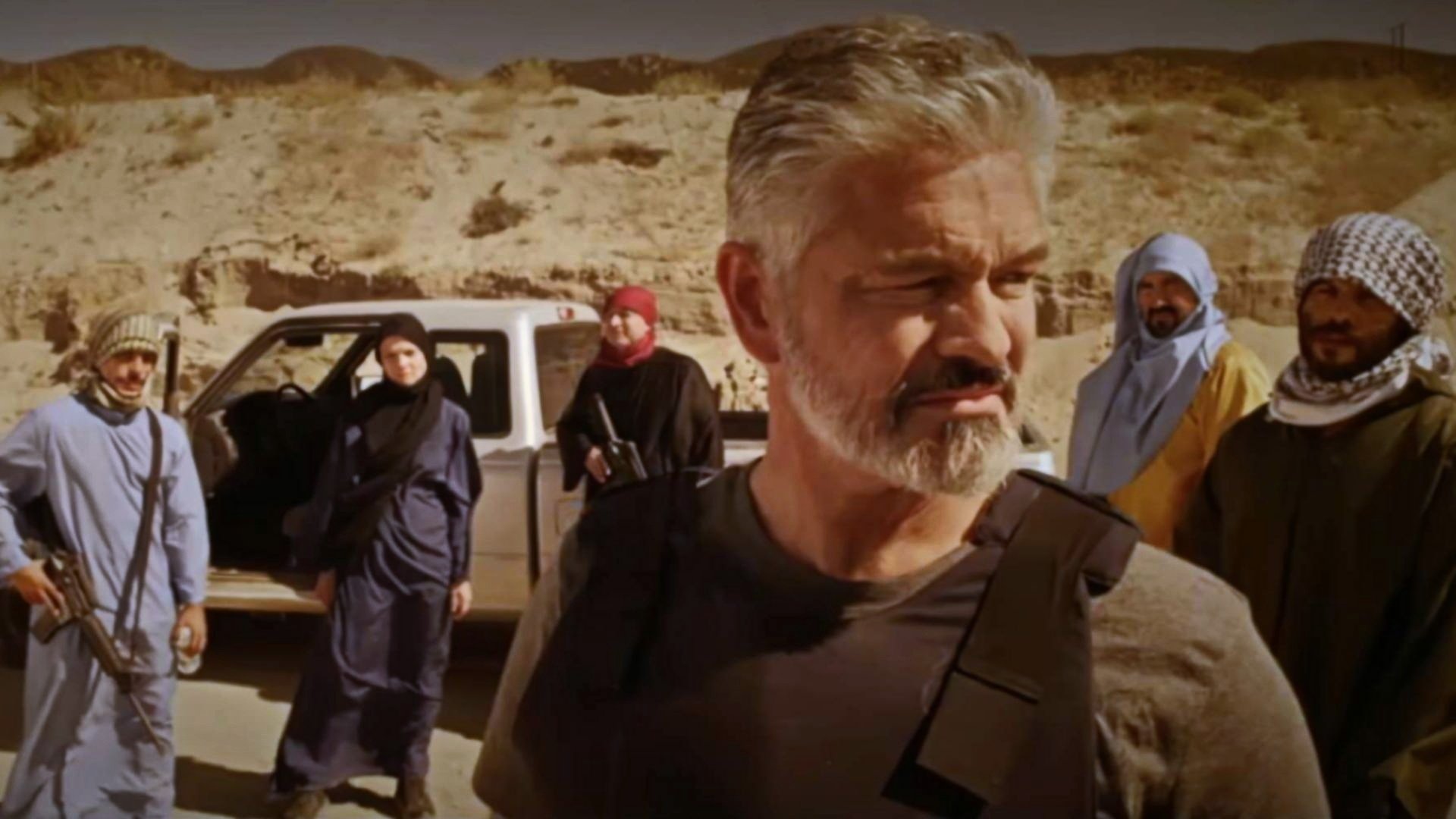 El Contratista Background