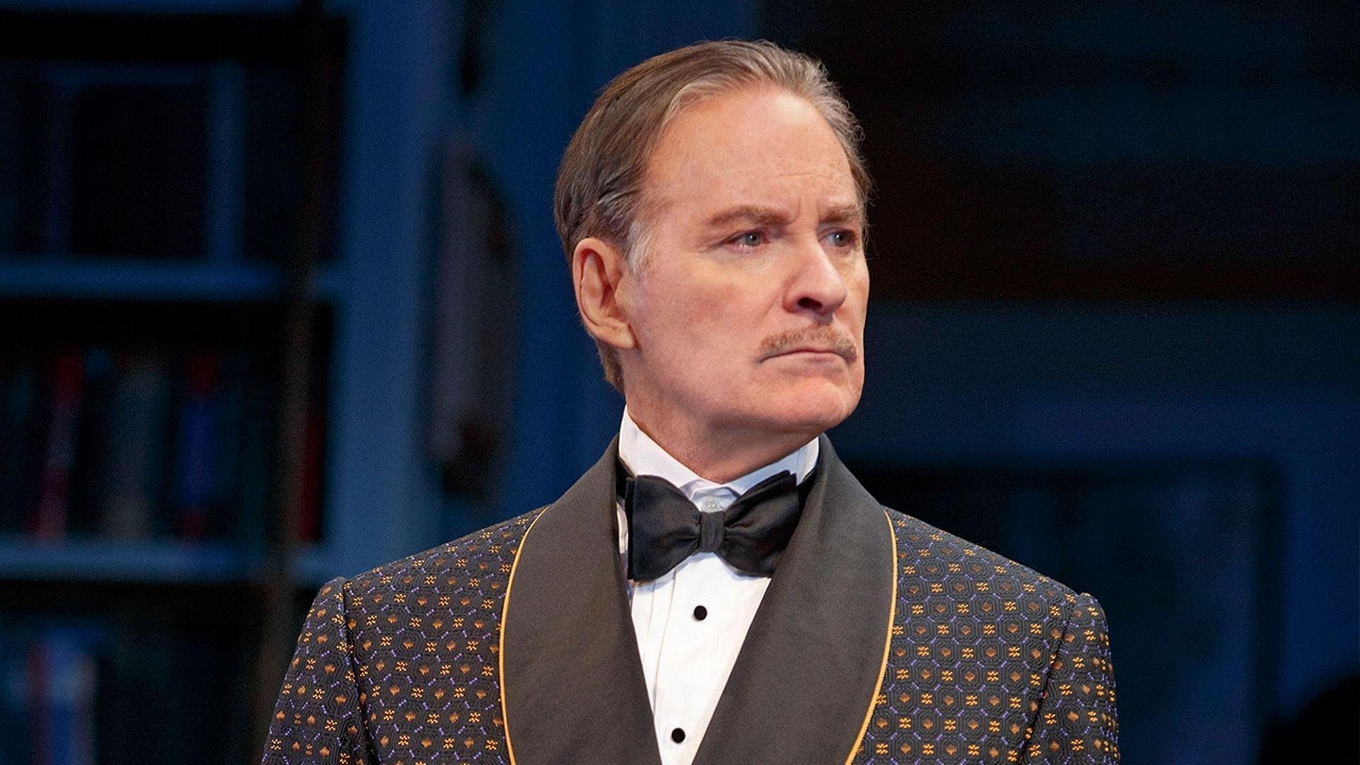 Noël Coward's Present Laughter Background