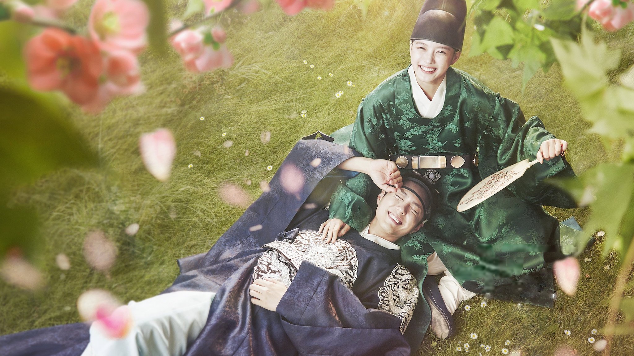 Love in the Moonlight Background