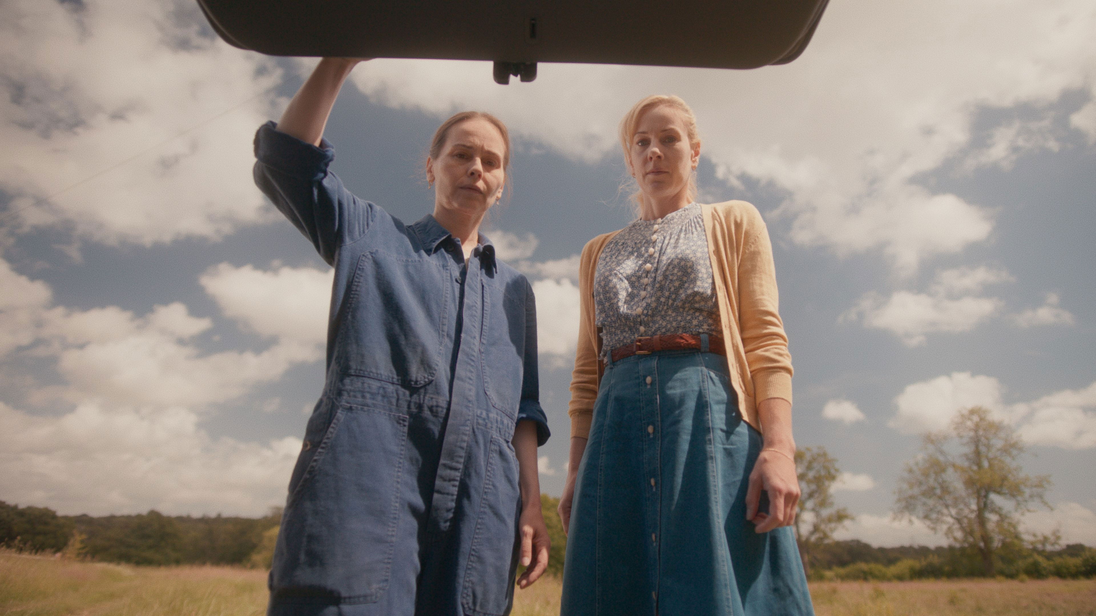 Portraits of Dangerous Women Background