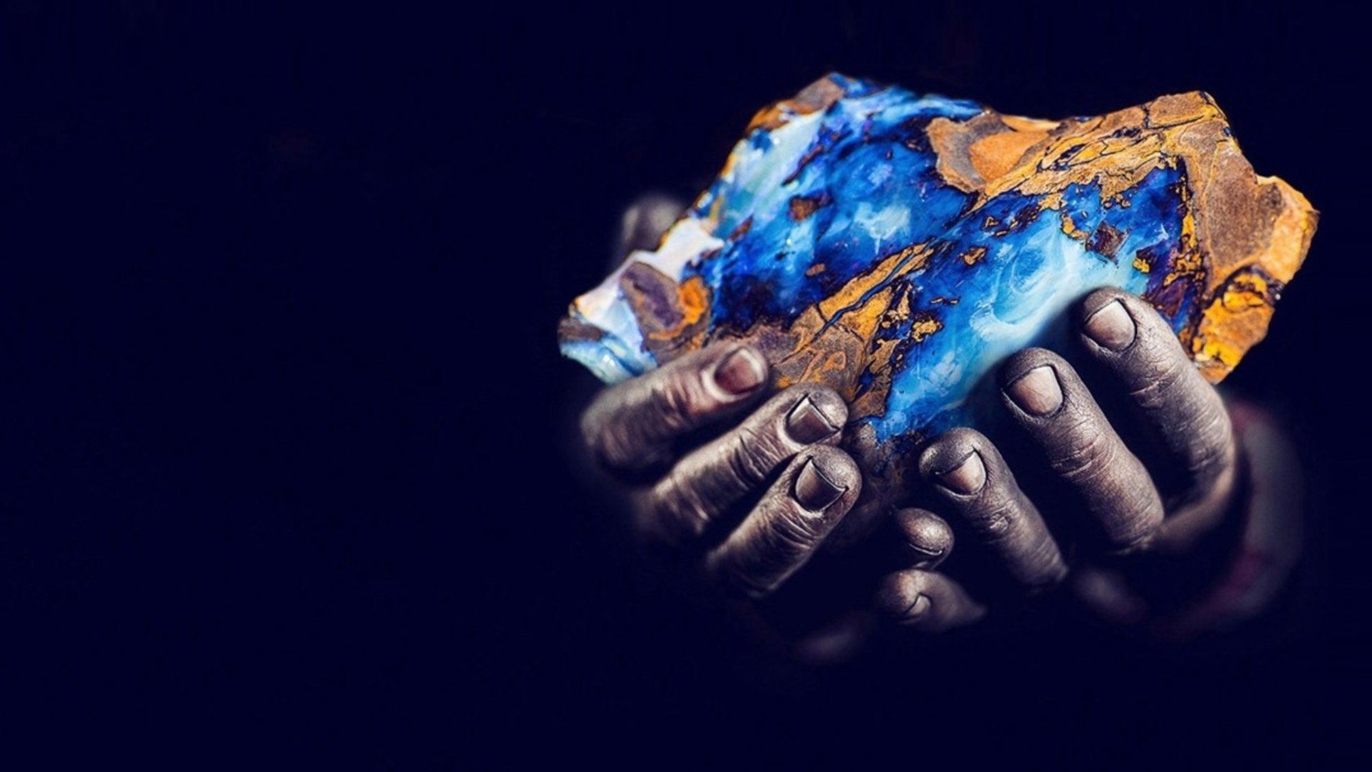 Outback Opal Hunters Background