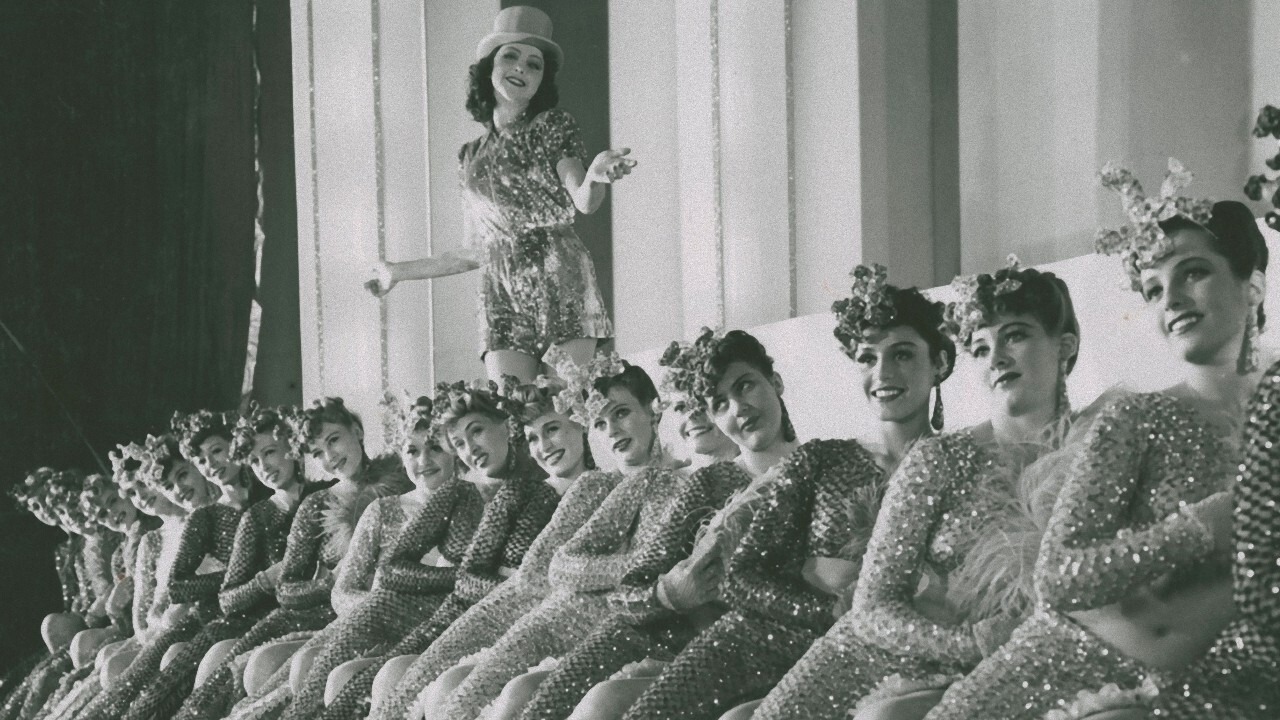 Fröken Vildkatt Background