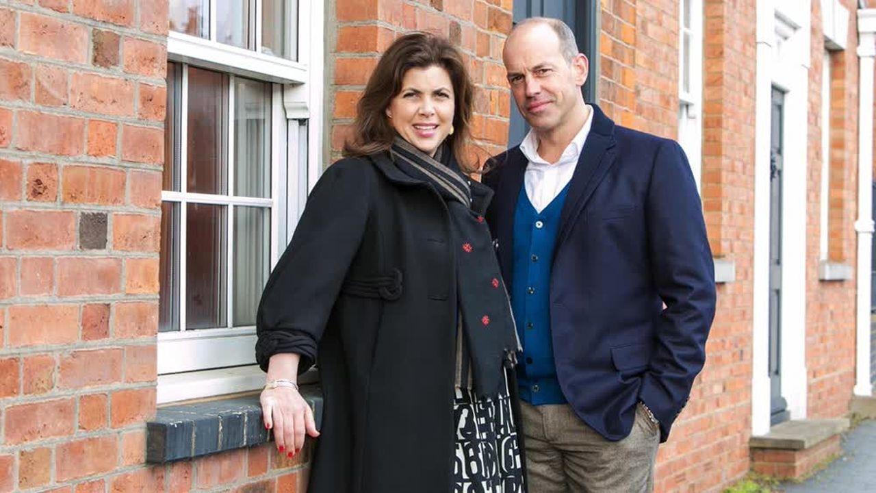 Kirstie And Phil's Love It Or List It Background