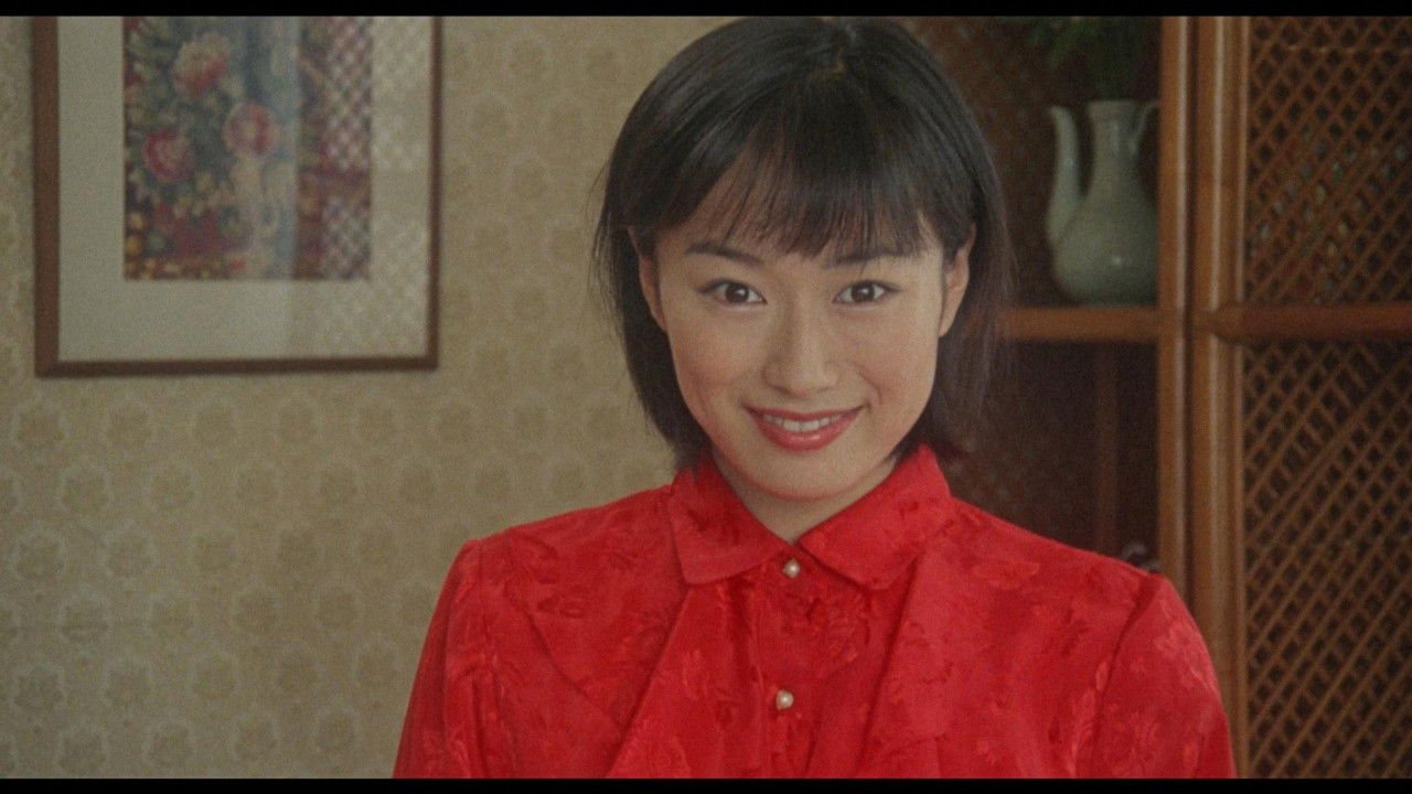 Slutty Goldfish Princess: Falling in Love with the Sea Background