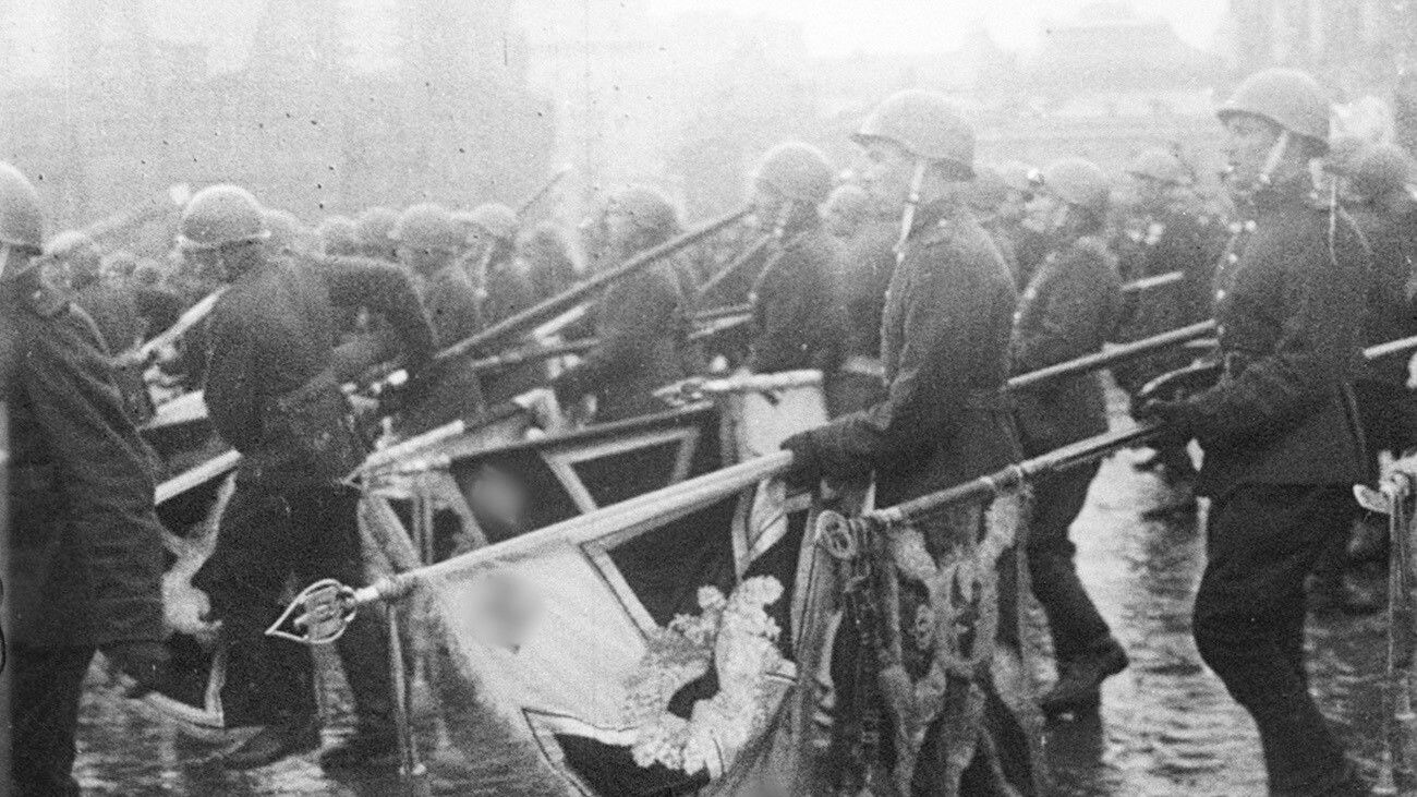 Moscow Strikes Back Background