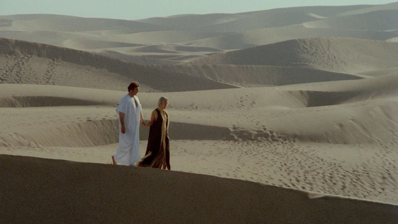 La tumba de los muertos vivientes Background