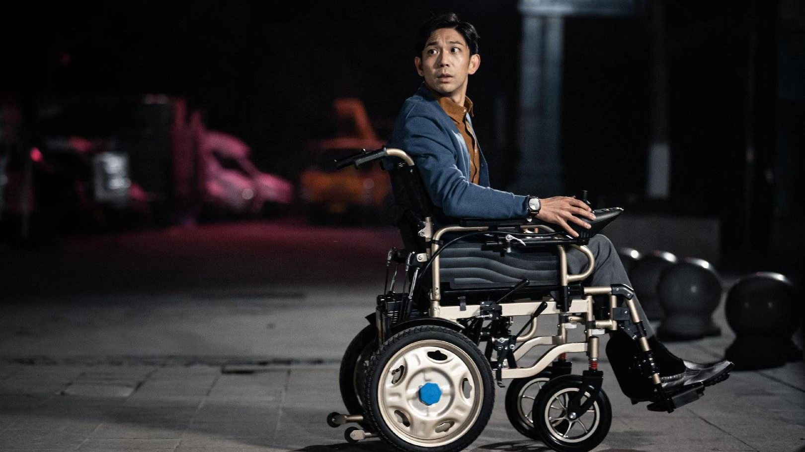 Gold Bodyguard Background