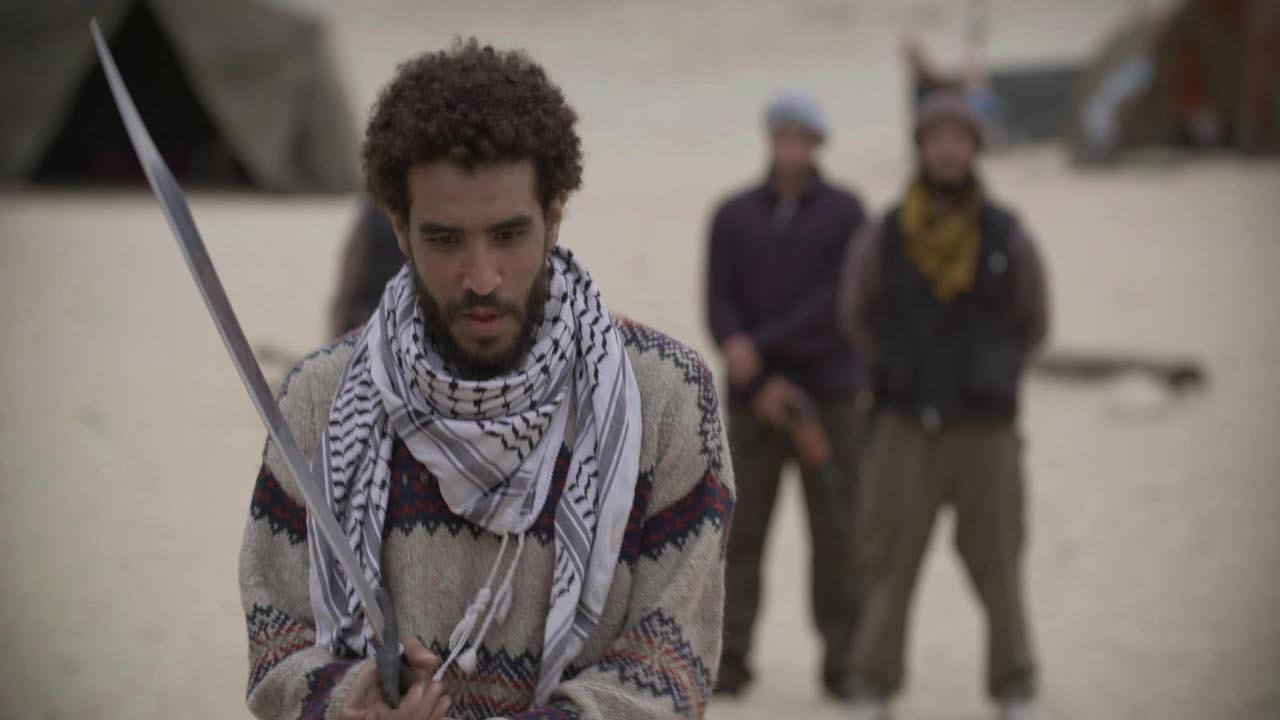 La chute des hommes Background