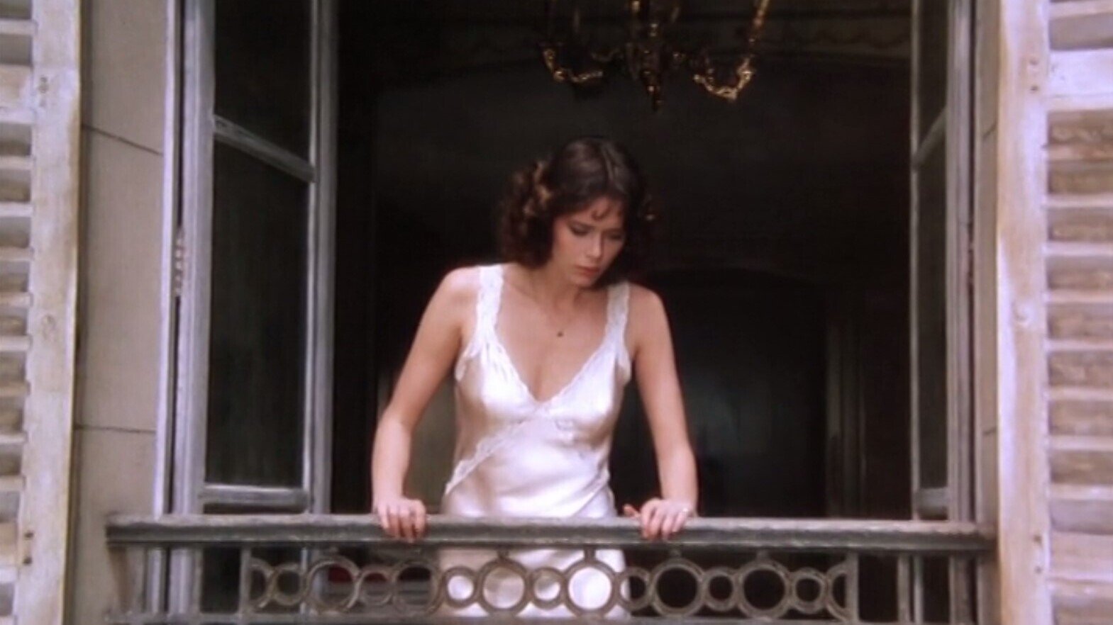 Alice or the Last Escapade Background