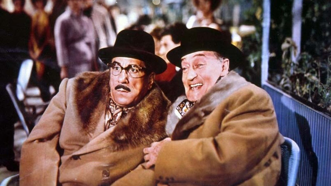 Totò, Peppino and... the Sweet Life Background