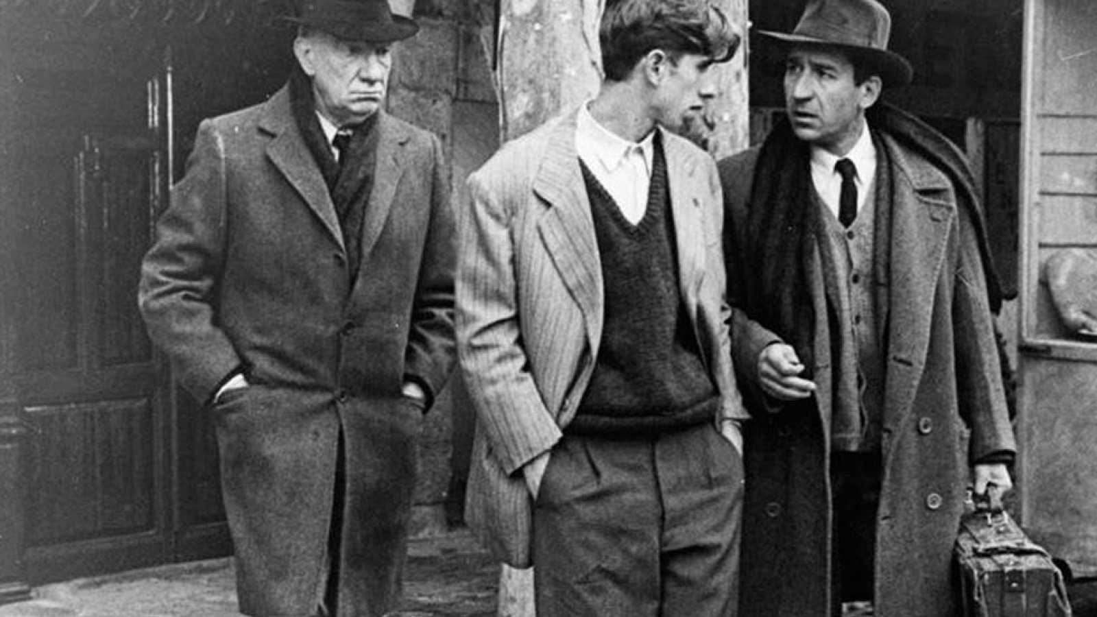 El viaje a ninguna parte Background