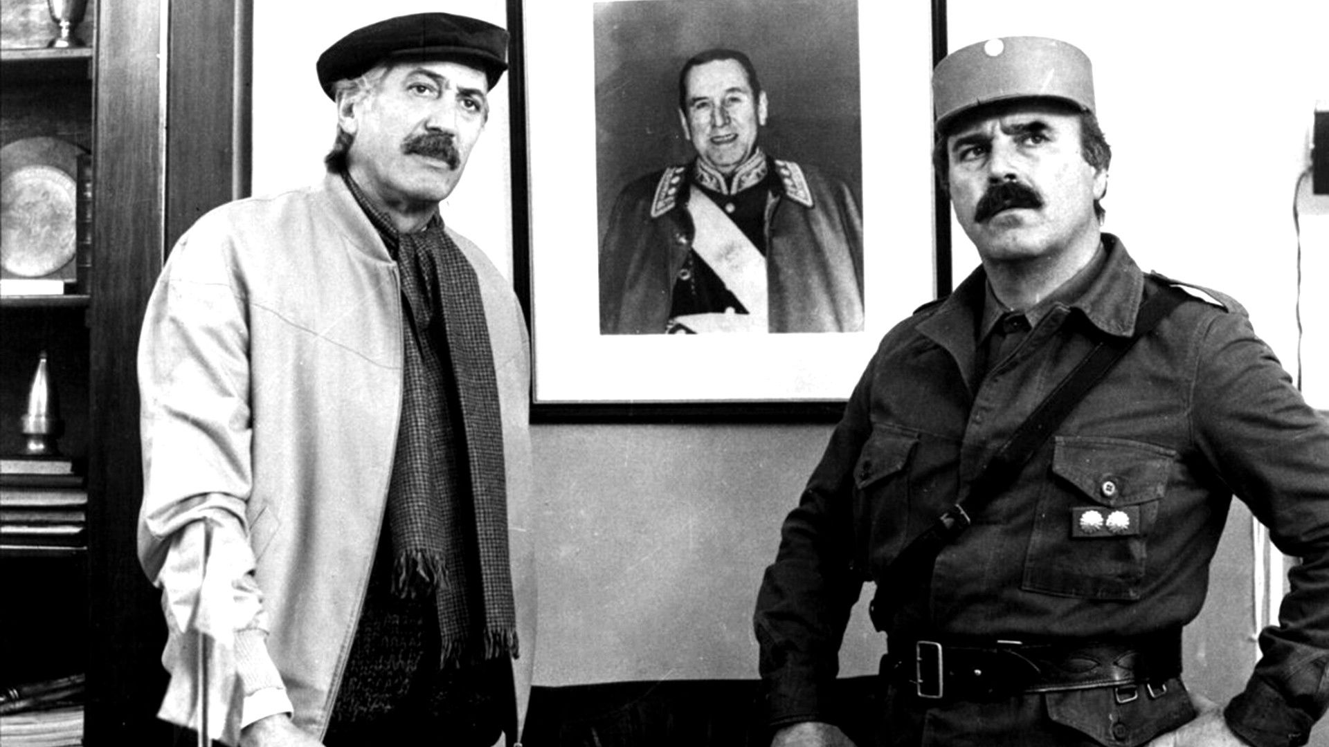 No habrá más penas ni olvido Background