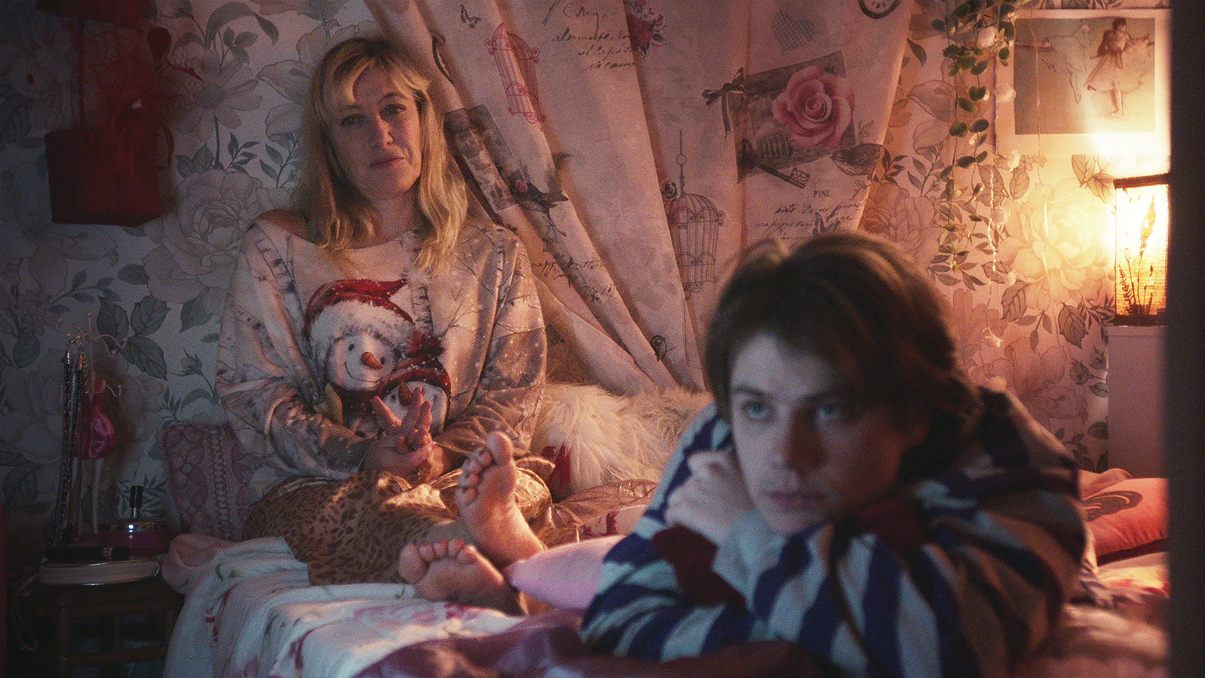 Somewhere in Love Background