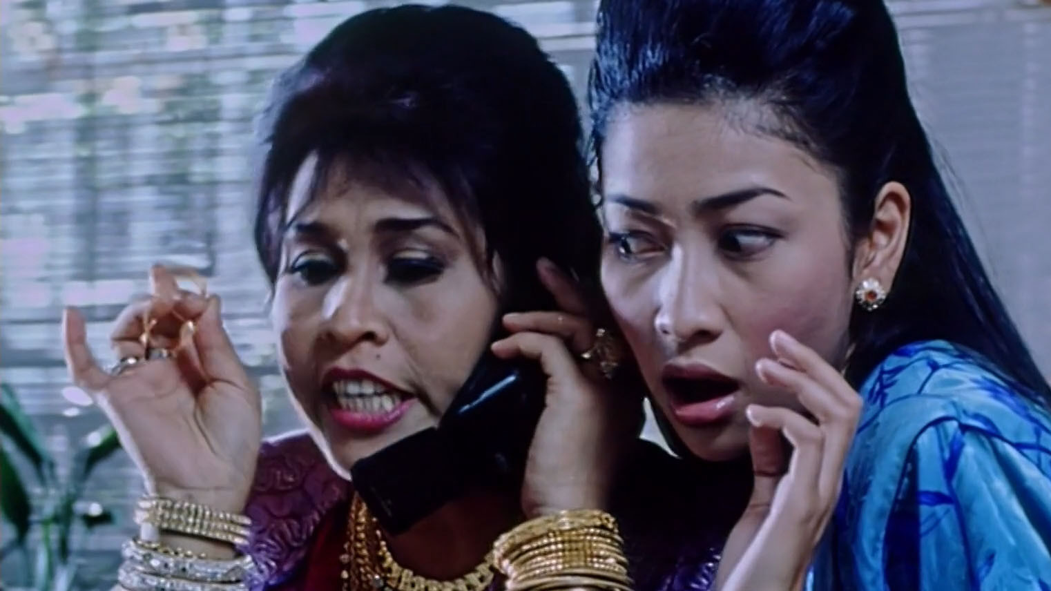 Mami Jarum Background