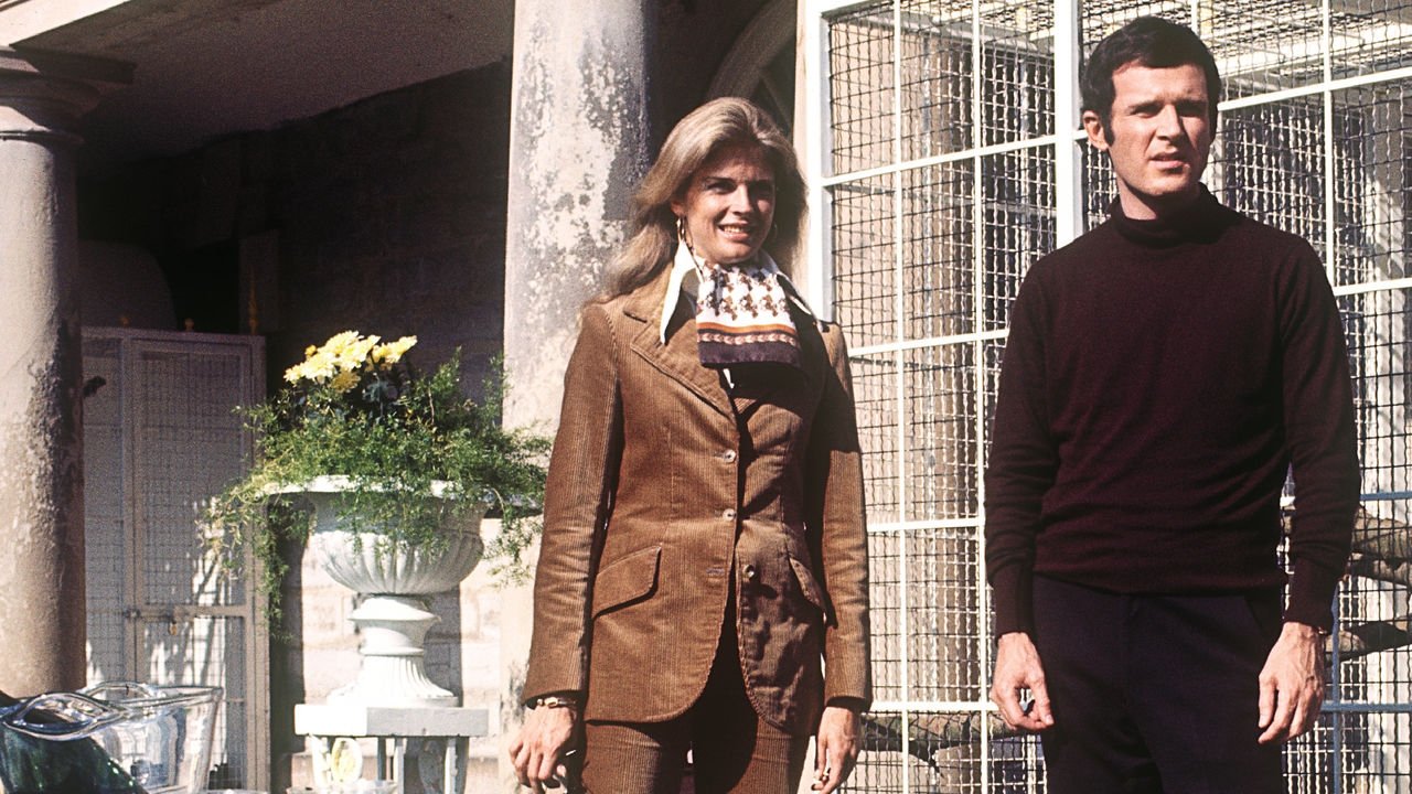 11 Harrowhouse Background