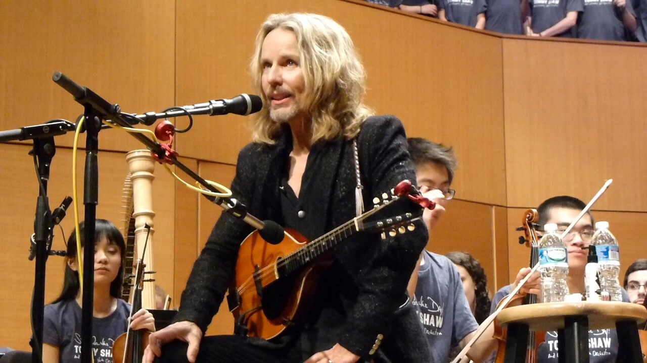 Tommy Shaw and the Contemporary Youth Orchestra - Sing For The Day Background