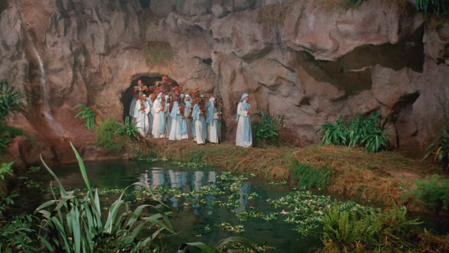 Satánico pandemonium: la sexorcista Background