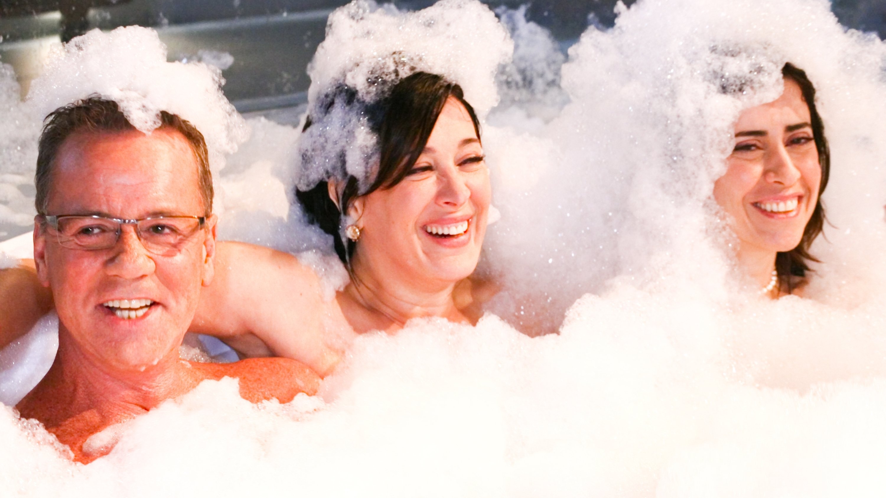 Os Normais 2 - A Noite Mais Maluca de Todas Background