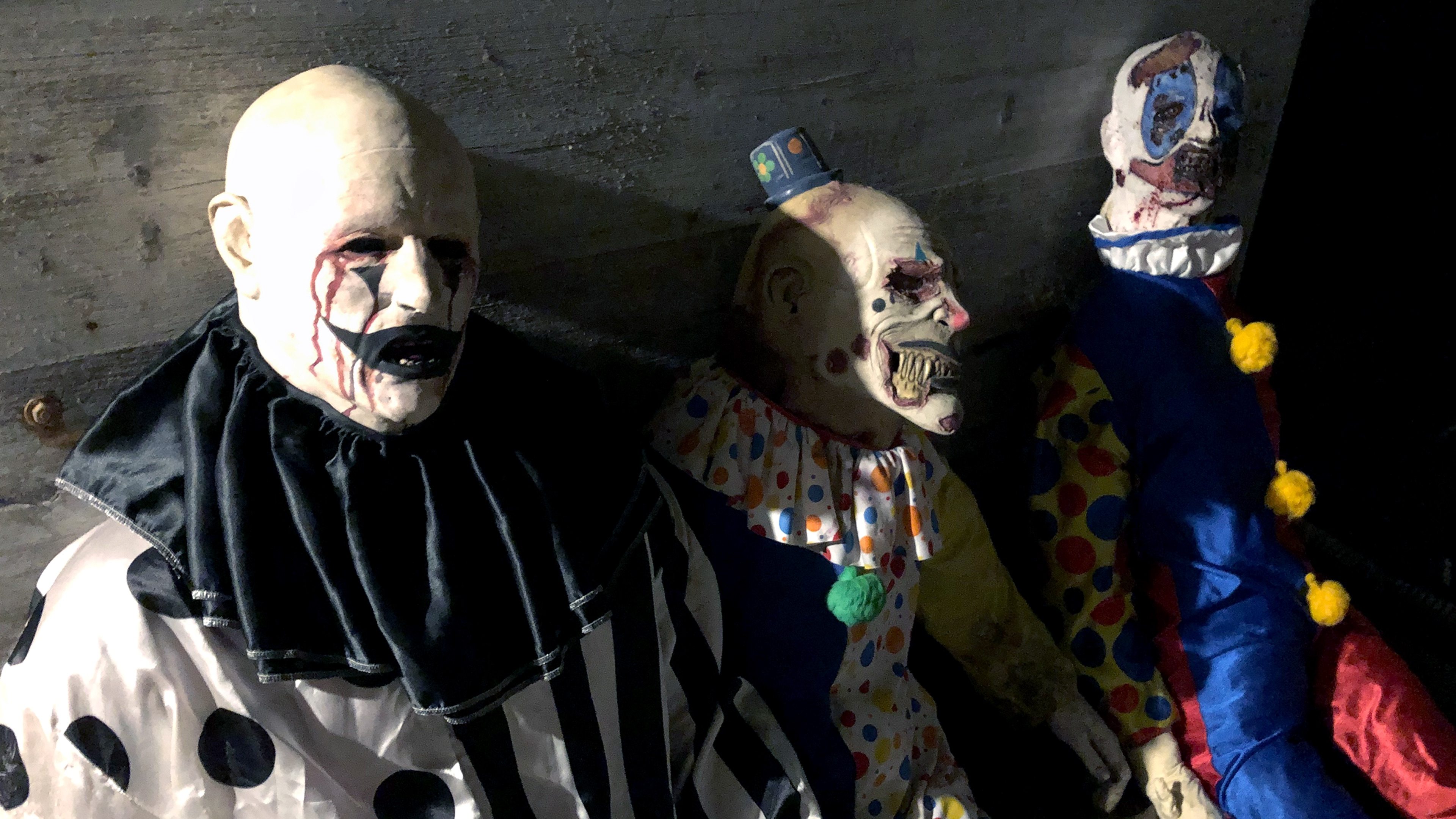 Hell House LLC III: Lake of Fire Background