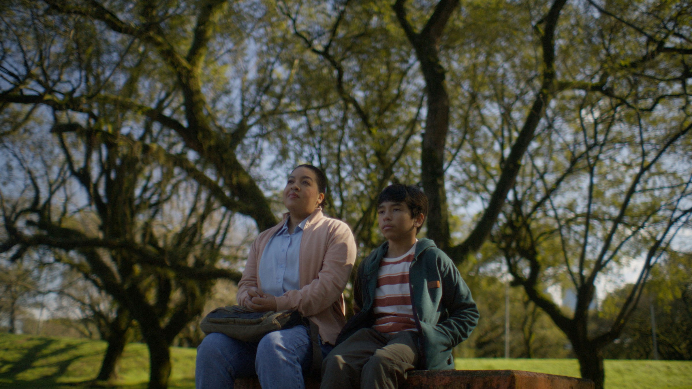 Família em Construção Background