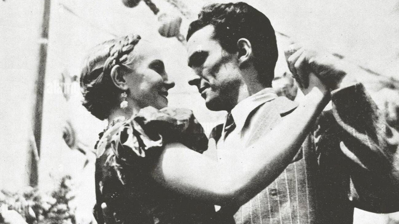 The Canal of the Angels Background