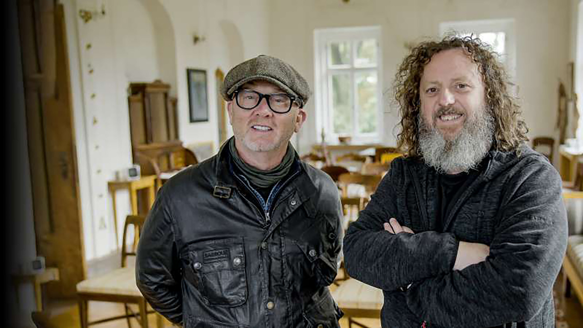 Salvage Hunters Background