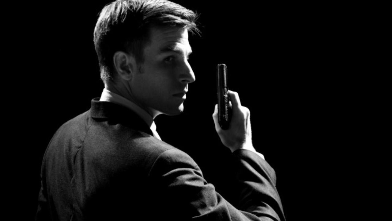 Jayson Bend: Queen and Country Background