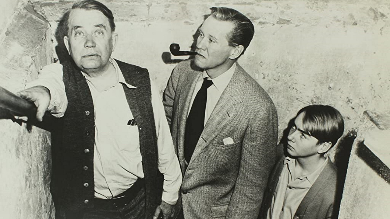 Intruder in the Dust Background