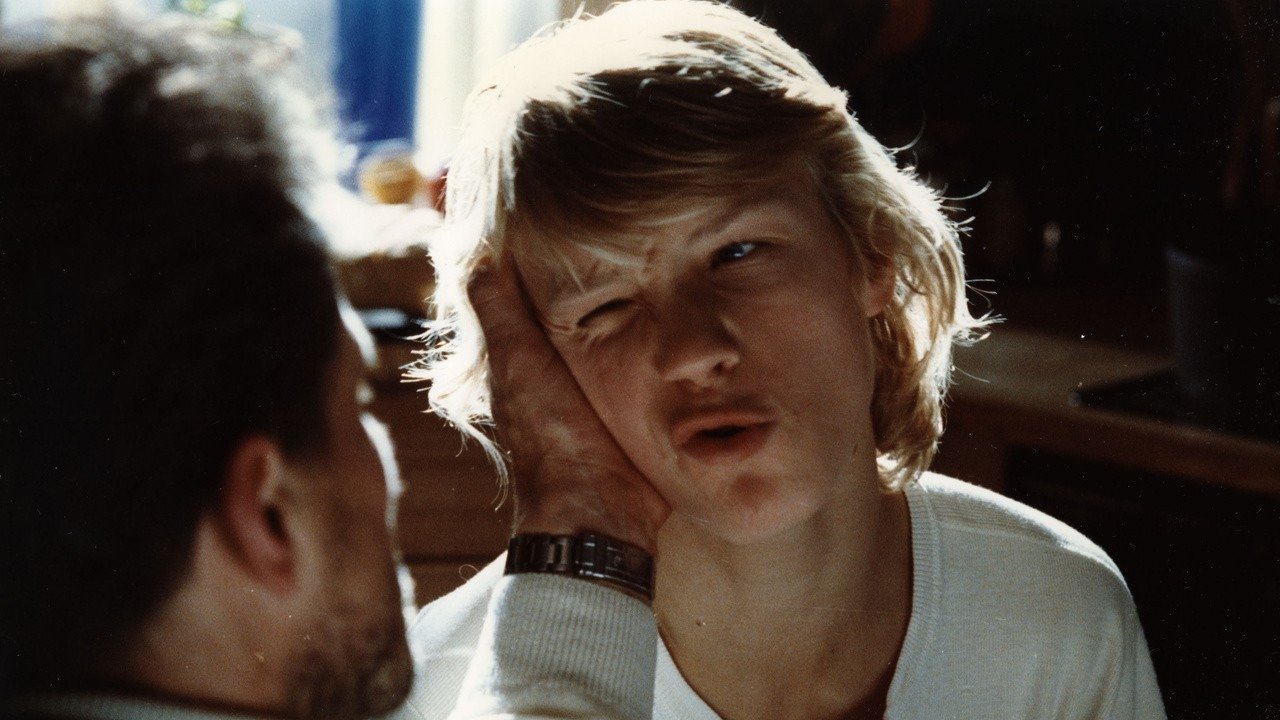 Lakki... The Boy Who Could Fly Background