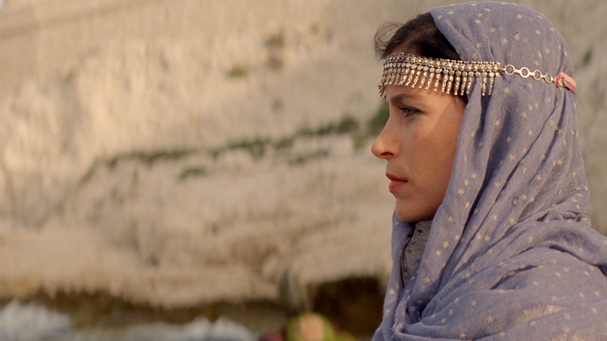 Arabian Nights: Volume 3, The Enchanted One Background