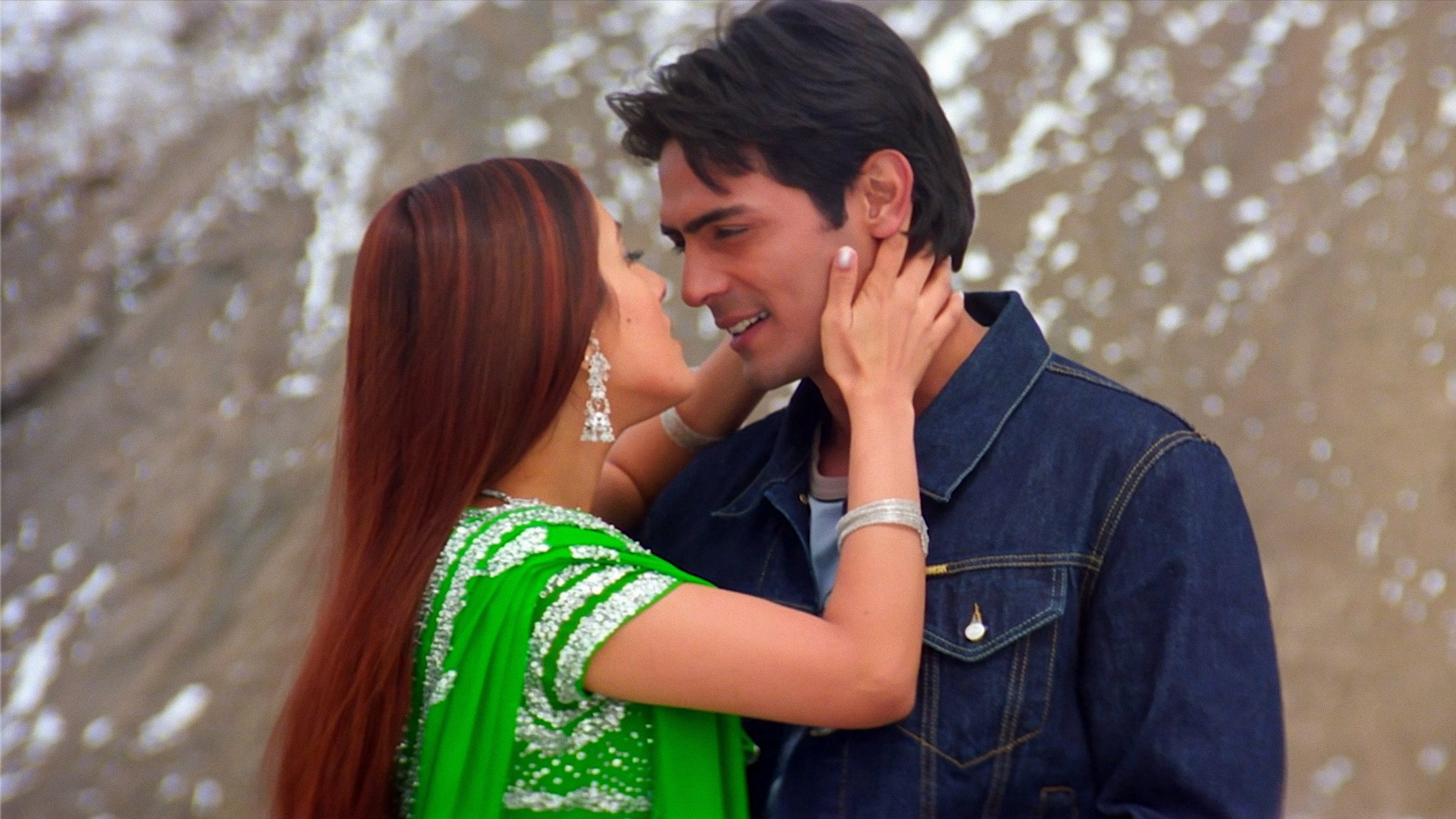 Pyaar Ishq Aur Mohabbat Background