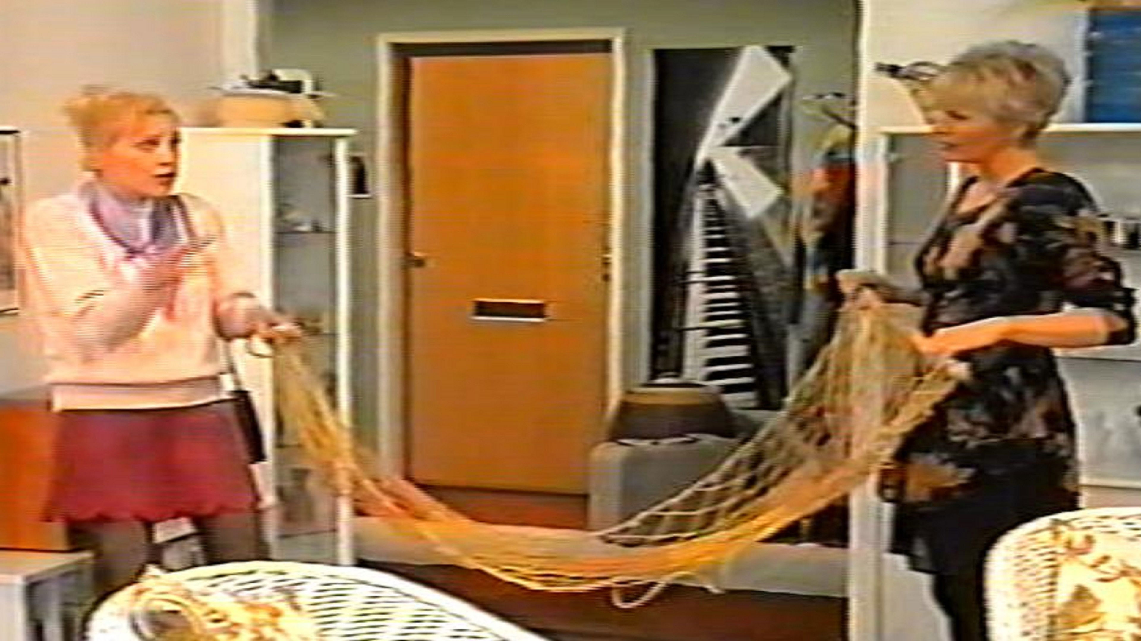 Hynttyyt yhteen Background