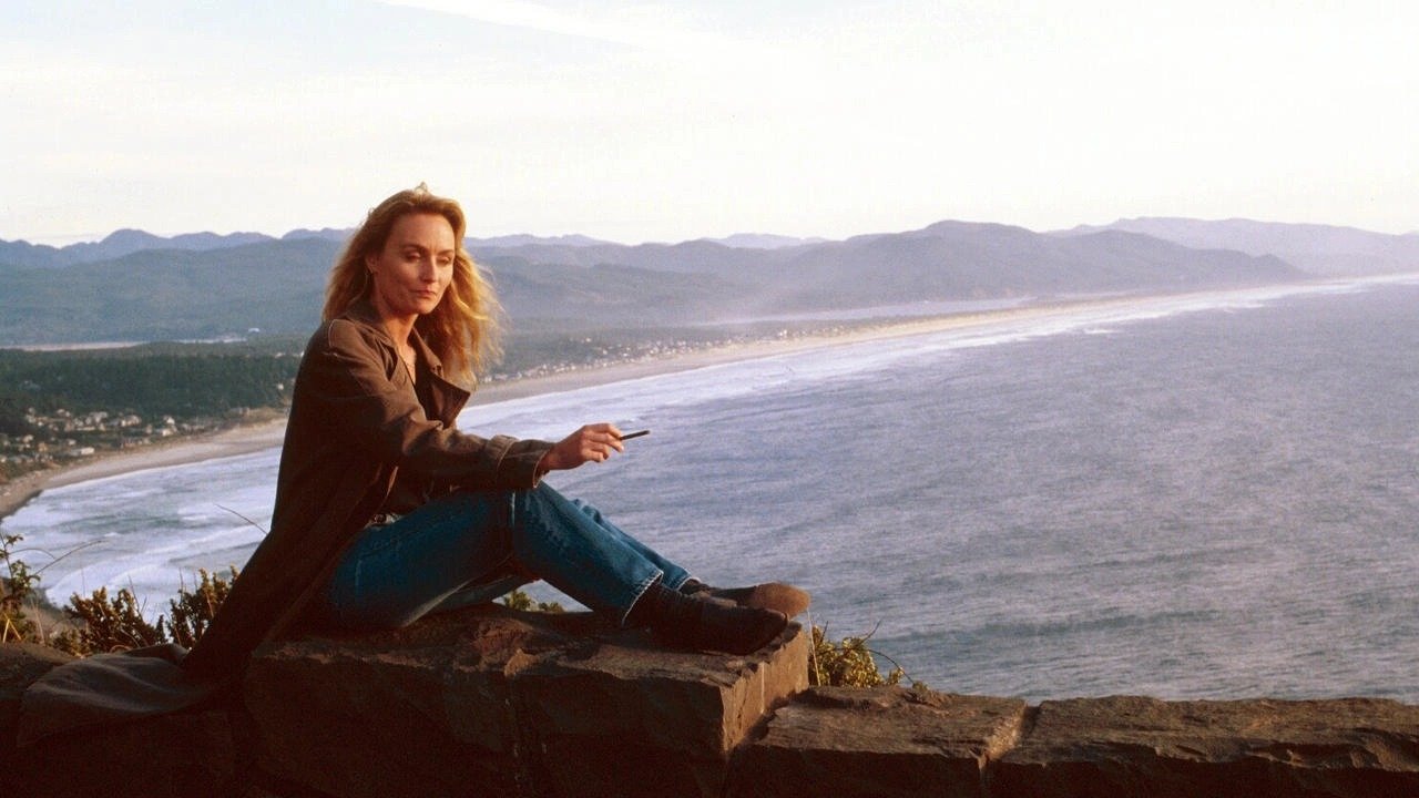 Claire of the Moon Background