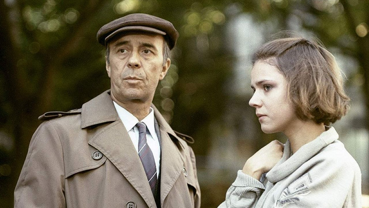 Through Main Street with an Orchestra Background