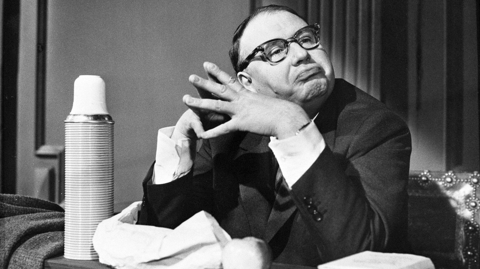 Der Haustyrann Background