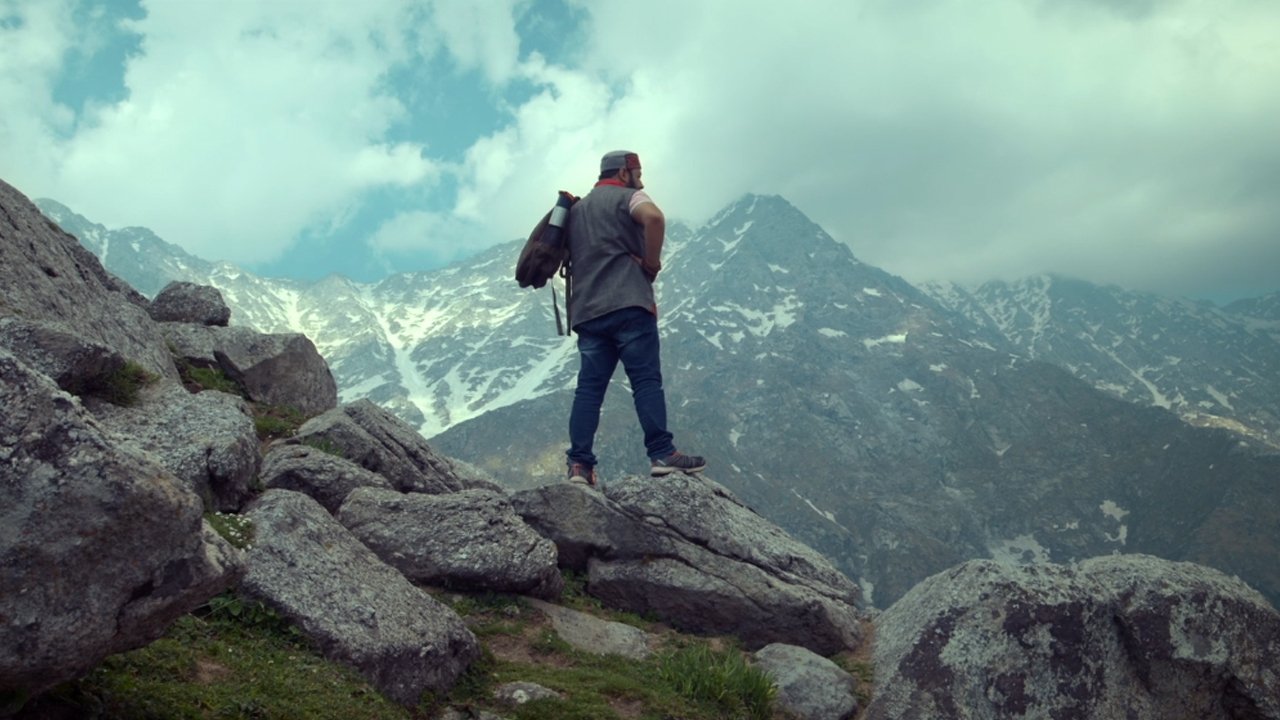 Googly Gumm Hai Background