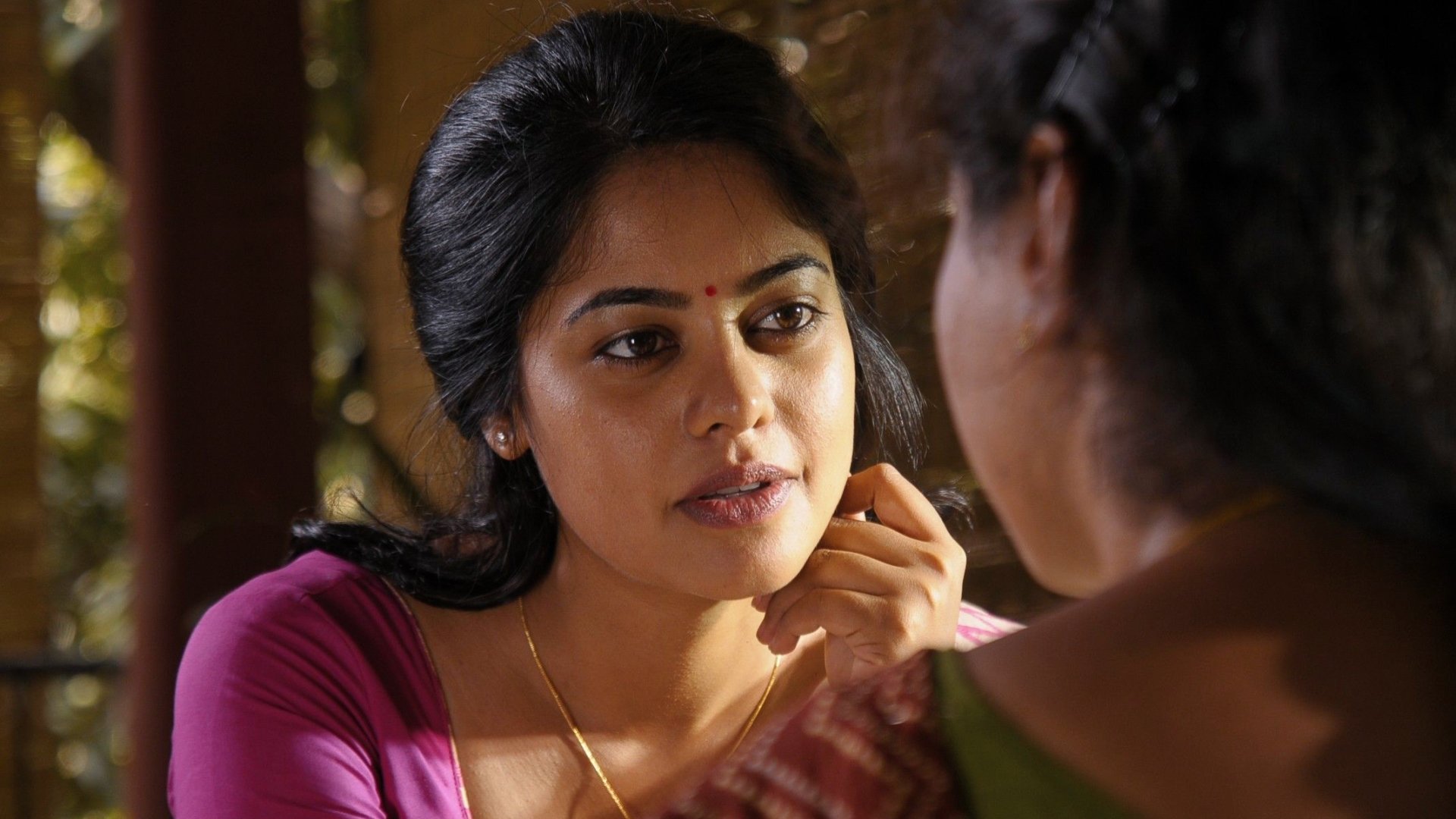 Tamizhuku En Ondrai Azhuthavum Background