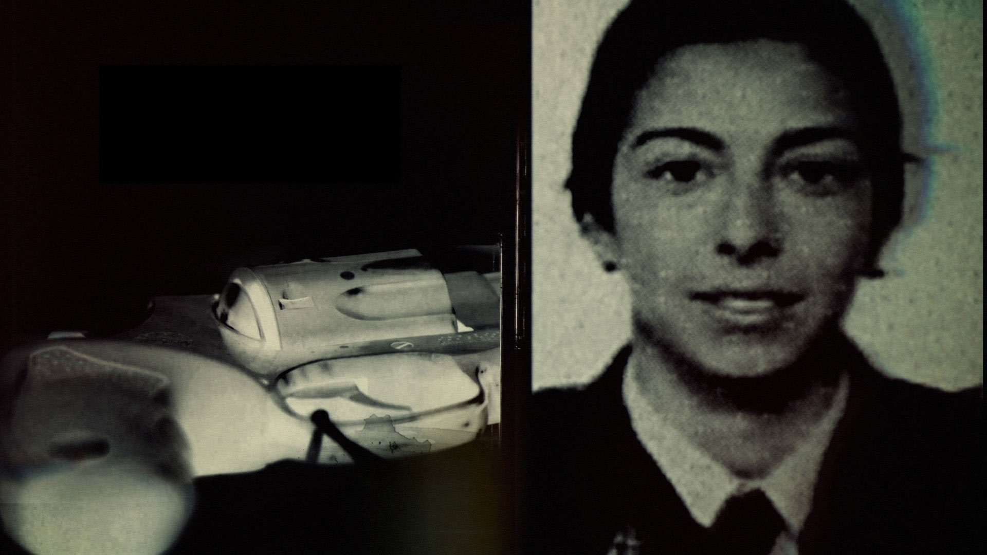 Muerte en León Background