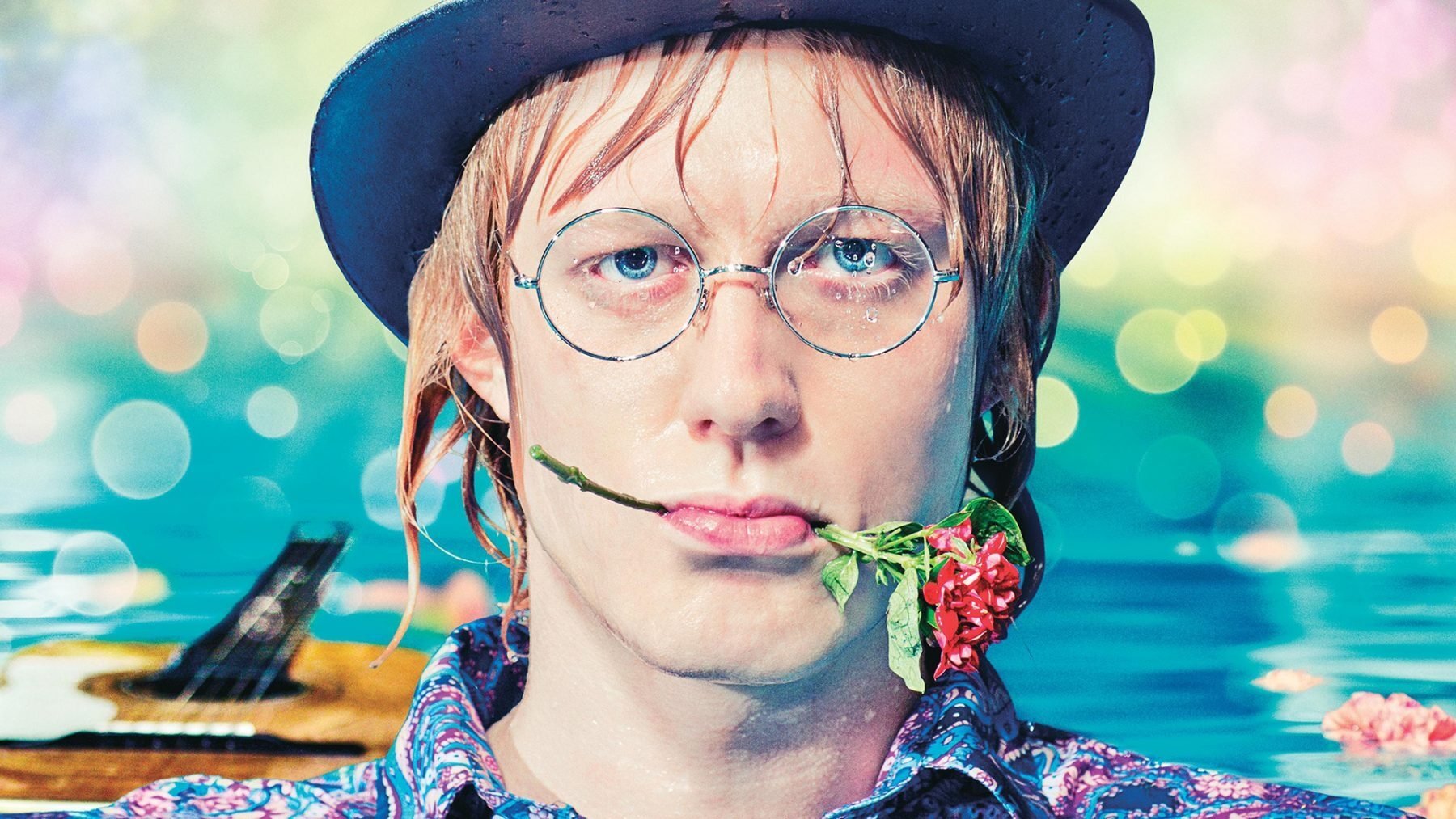 Itsi Bitsi Background