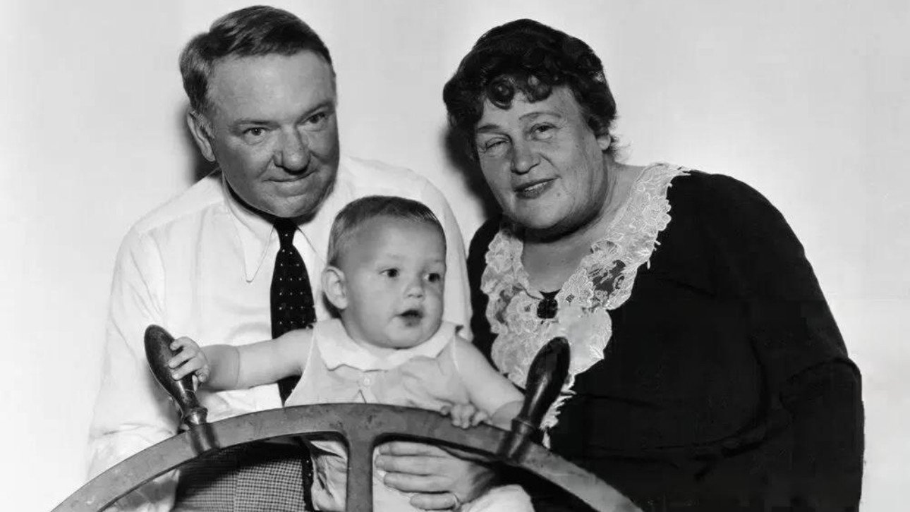 Tillie and Gus Background