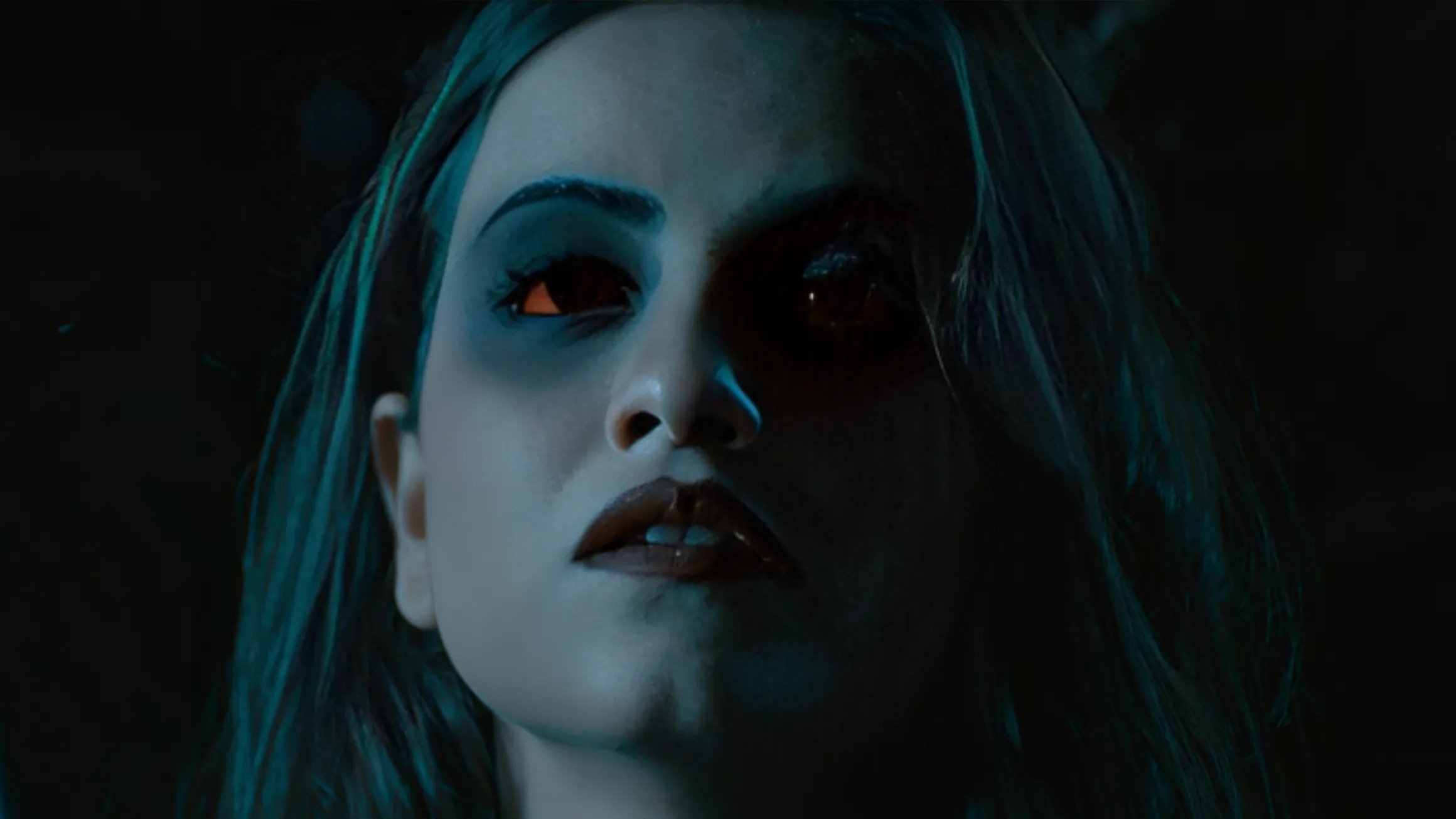 1920: Evil Returns Background