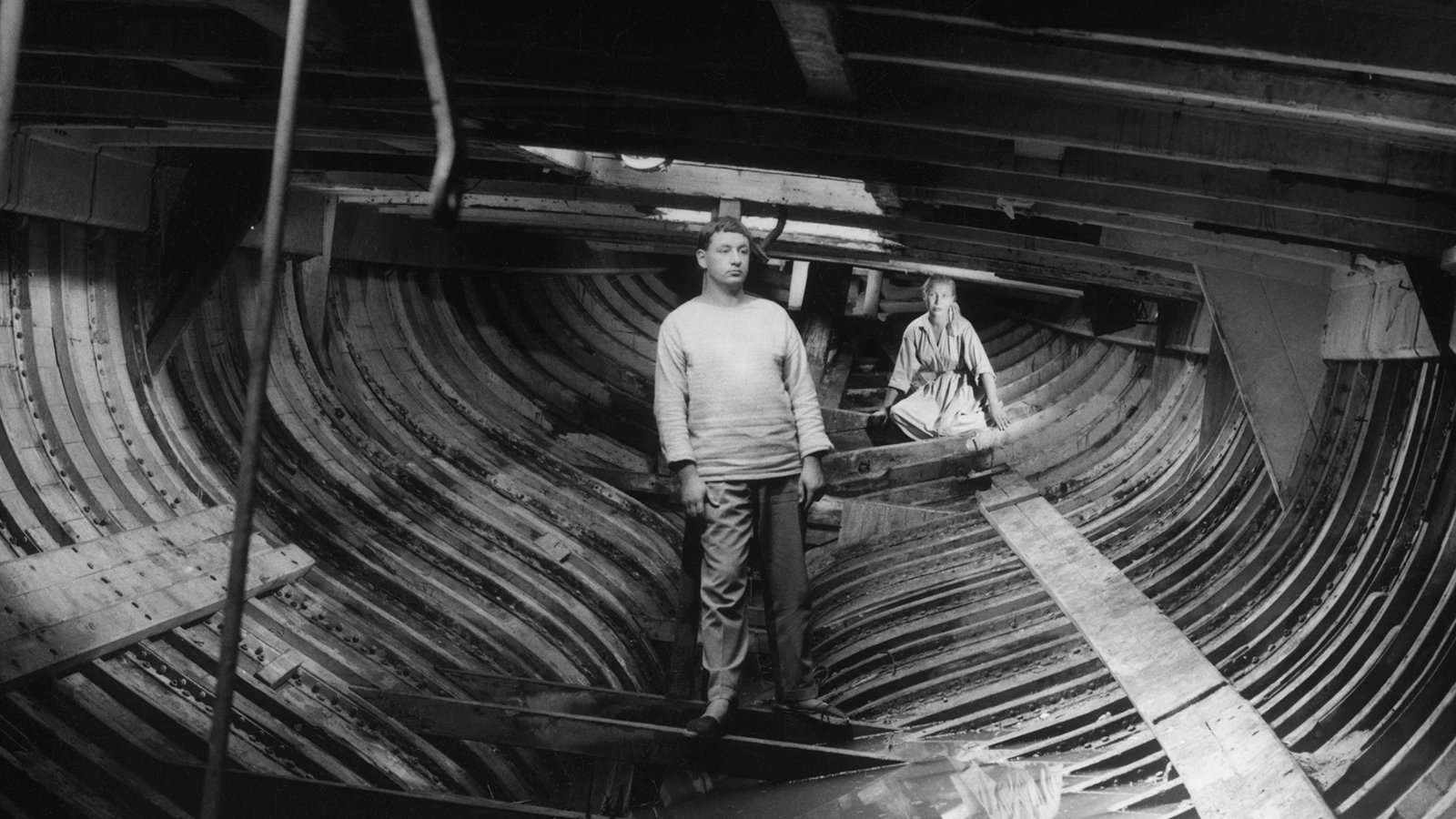 La Pointe Courte Background