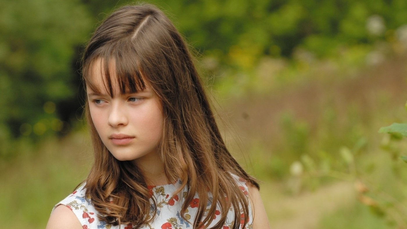 Mommy Is at the Hairdresser's Background