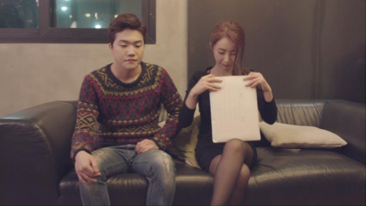 Insurance Queen : Her Business Secrets Background