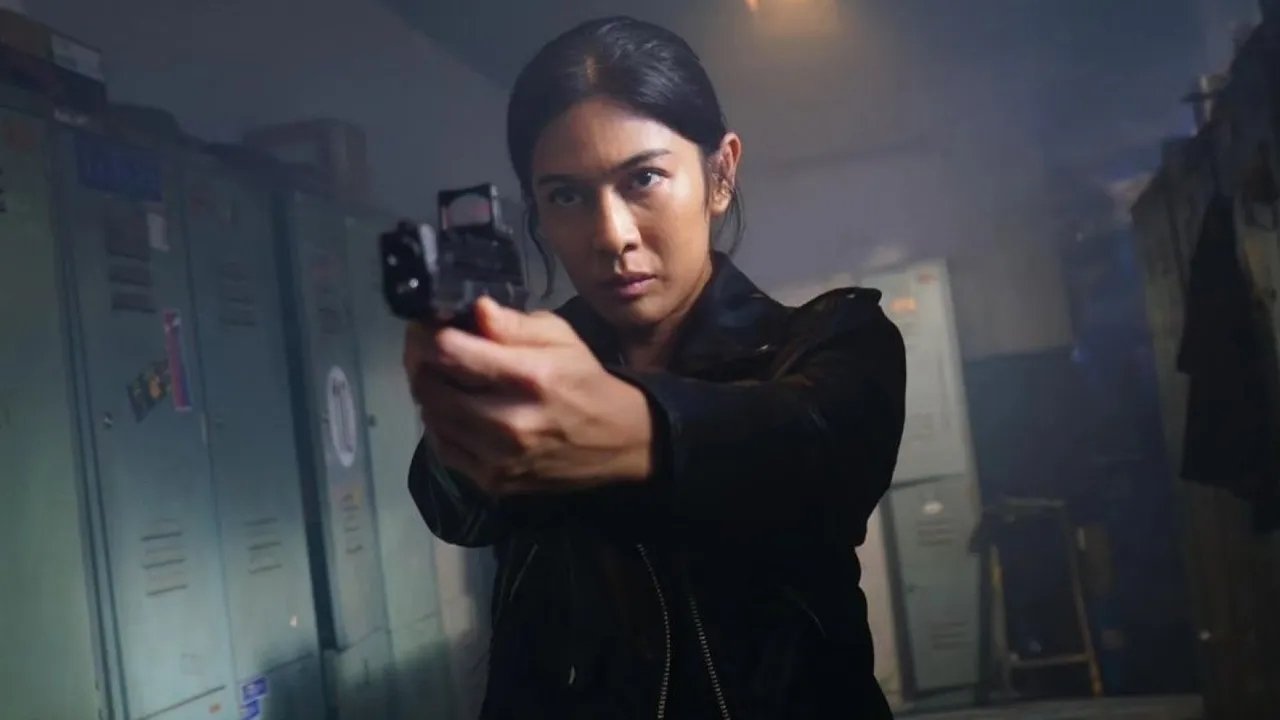 Ratu Adil Background