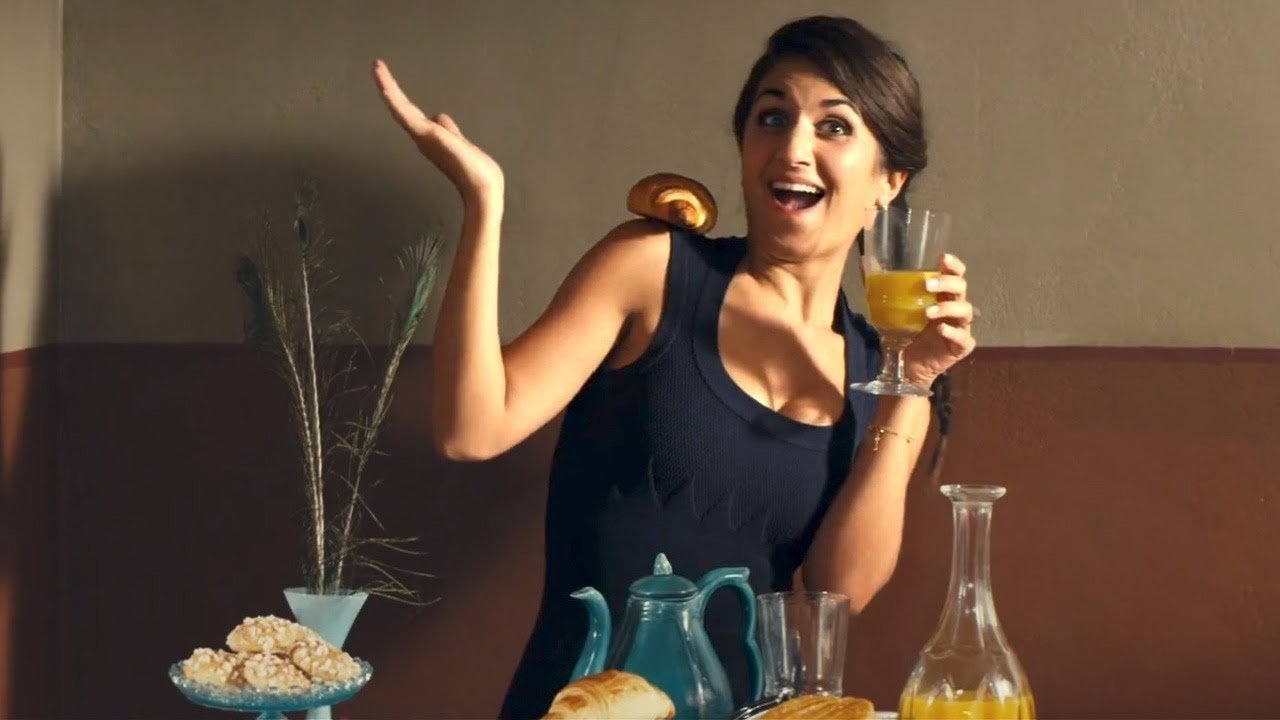 Divorce French Style Background