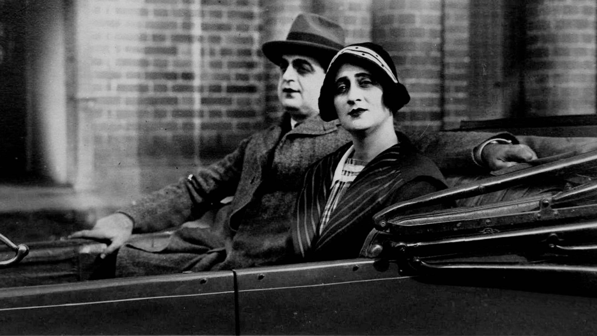 Under the Antioquian Sky Background